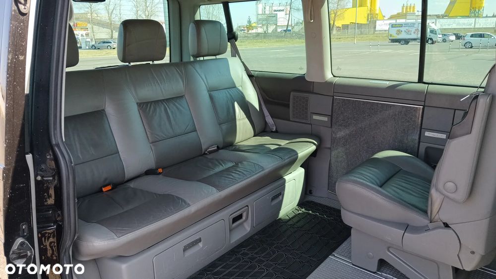 Volkswagen Multivan - 24