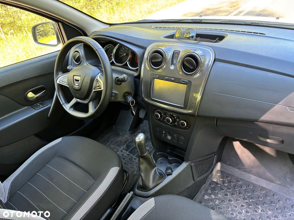 Dacia Sandero Stepway dCi 90 (S&S) Essential - 3