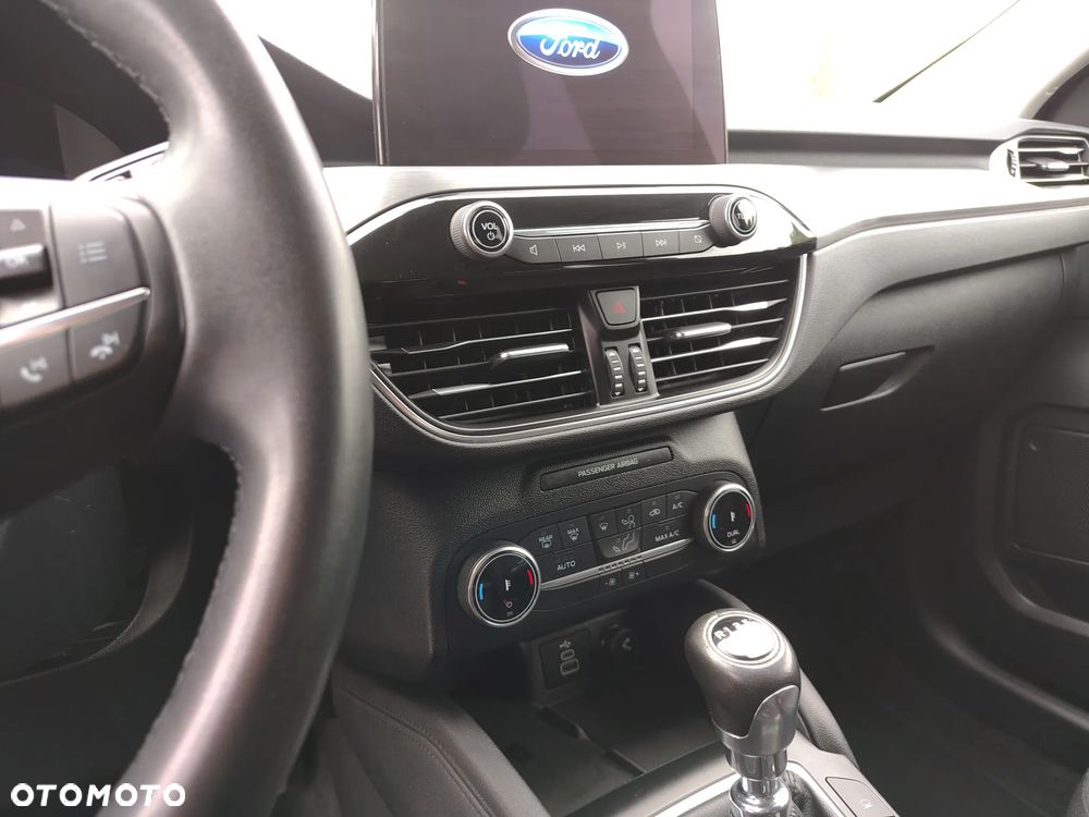 Ford Kuga 1.5 EcoBoost TITANIUM - 22