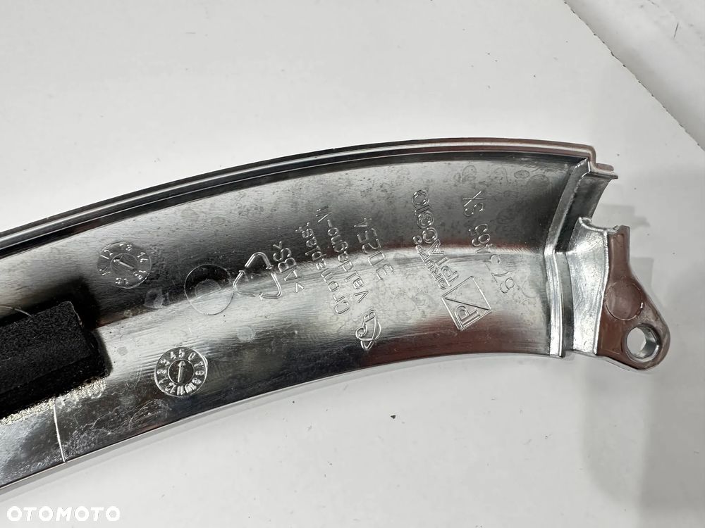 Listwa chrom Piaggio X10 125 - 3