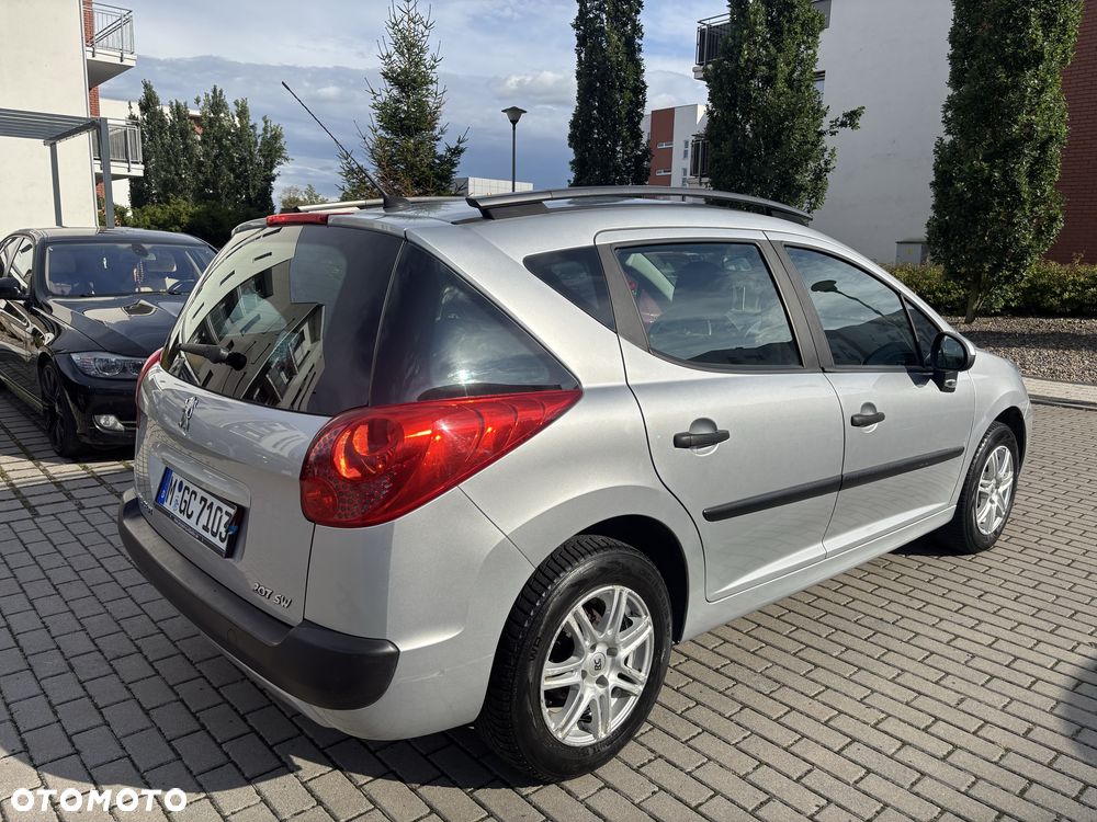 Peugeot 207 - 3