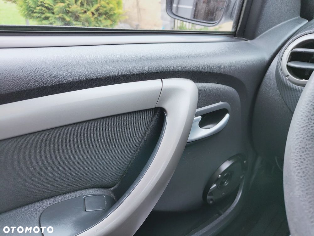 Dacia Duster 1.6 16V 105 4x2 Essentiel - 21