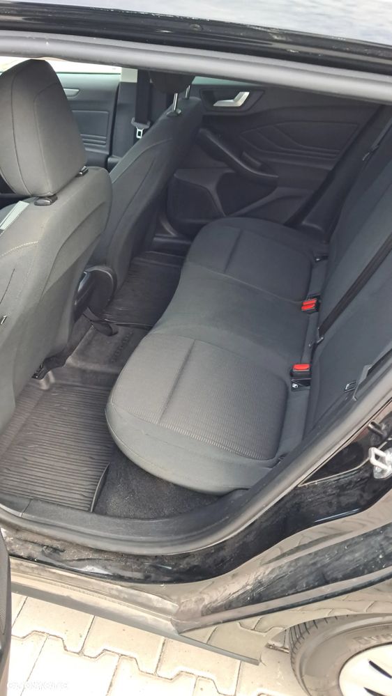 Ford Focus SW - 9