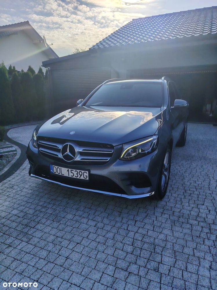 Mercedes-Benz GLC 220 d 4Matic 9G-TRONIC AMG Line - 2