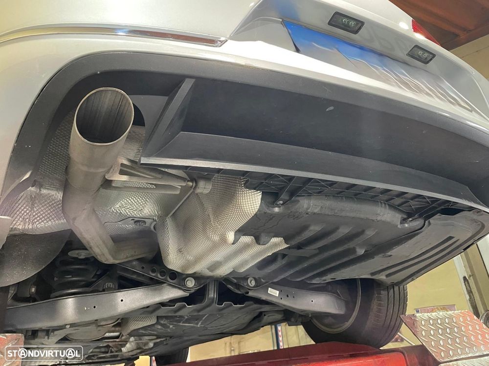 Volkswagen Passat 1.6 TDI BlueMotion — fotografia 12