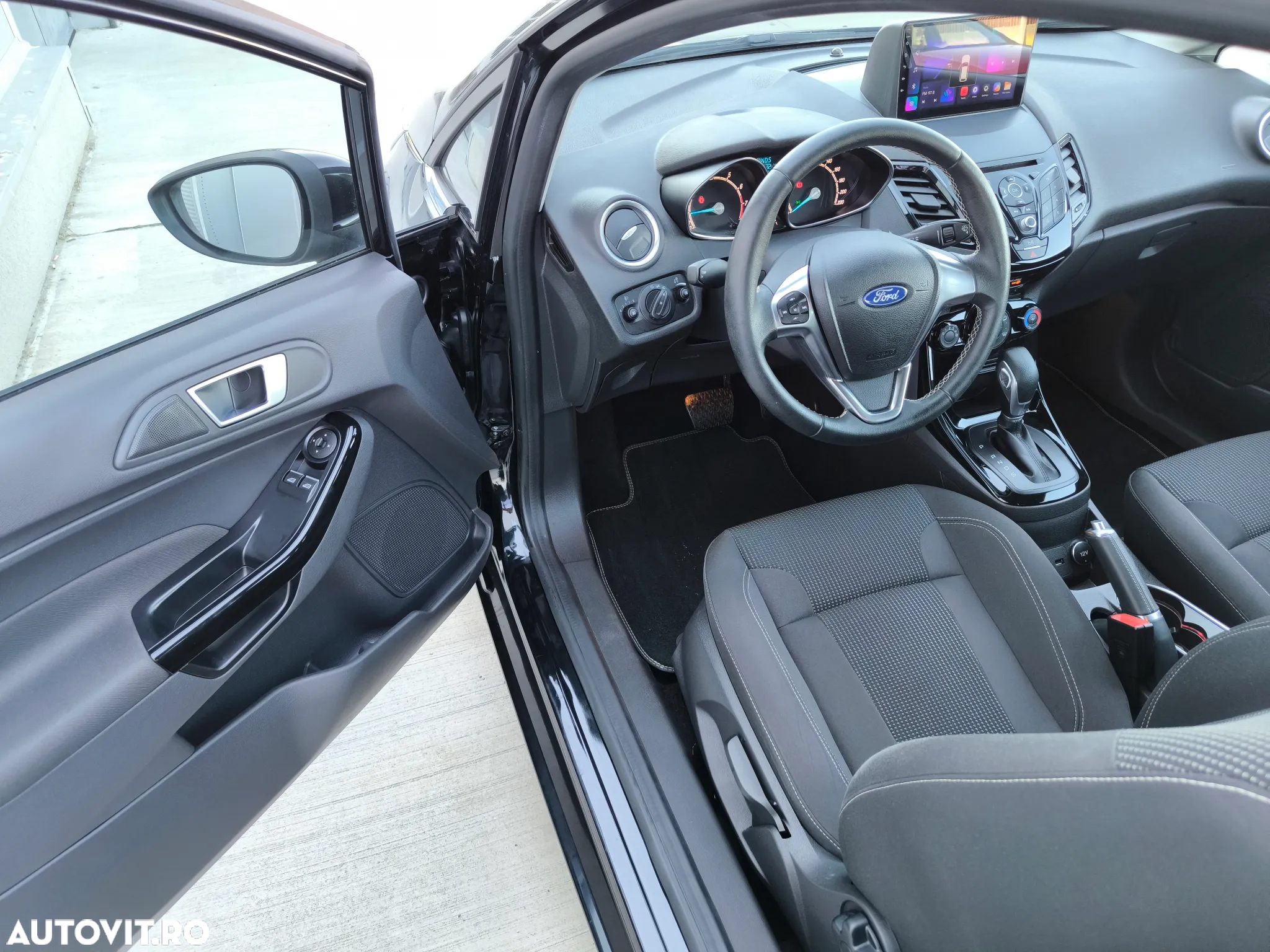 Ford Fiesta 1.0 EcoBoost S&S Aut. TITANIUM X - 14