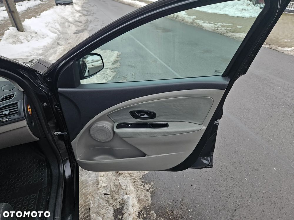 Renault Megane 1.6 16V 100 Expression - 15