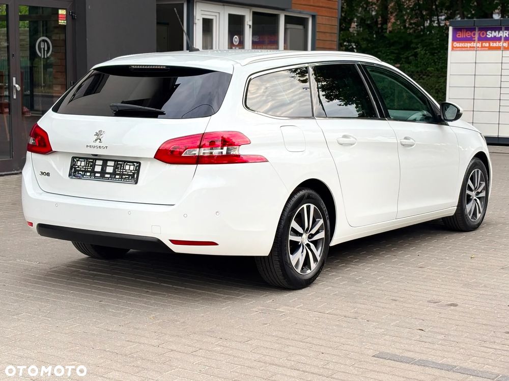 Peugeot 308 1.2 PureTech GPF Allure S&S - 14