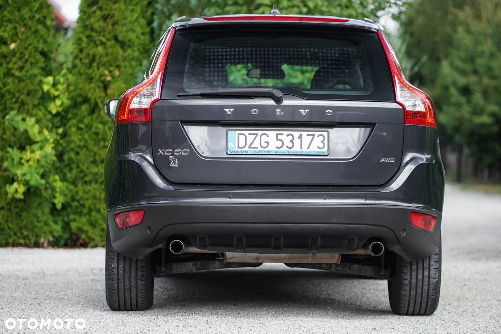 Volvo XC 60 D3 AWD Momentum - 4