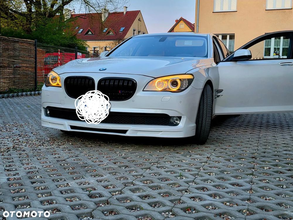 BMW Seria 7 750i xDrive - 16