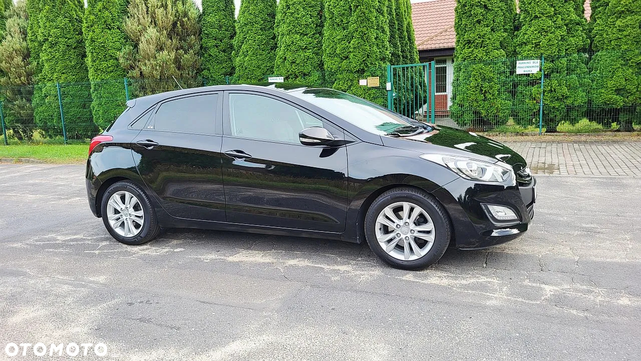 Hyundai i30 1.4 Intro Edition - 10