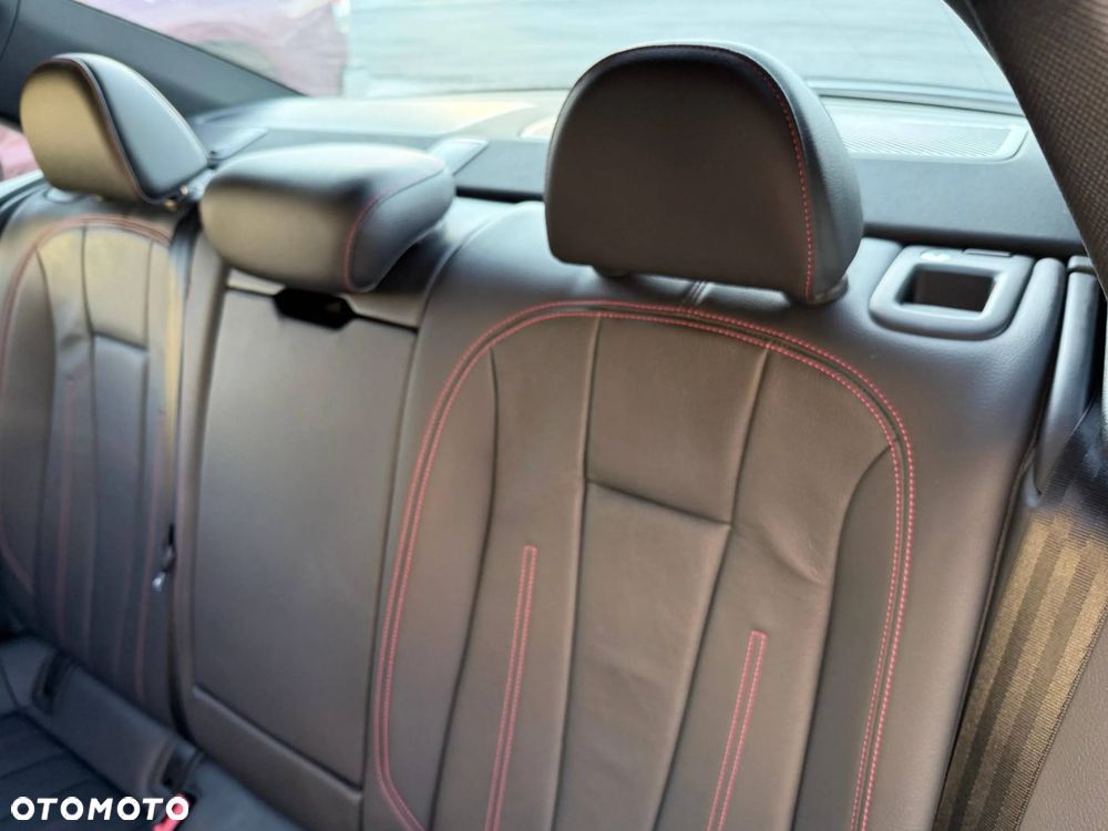 Audi A4 Limousine - 14
