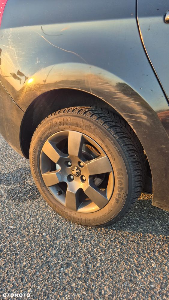 Peugeot 5008 2.0 HDi Allure 7os - 33
