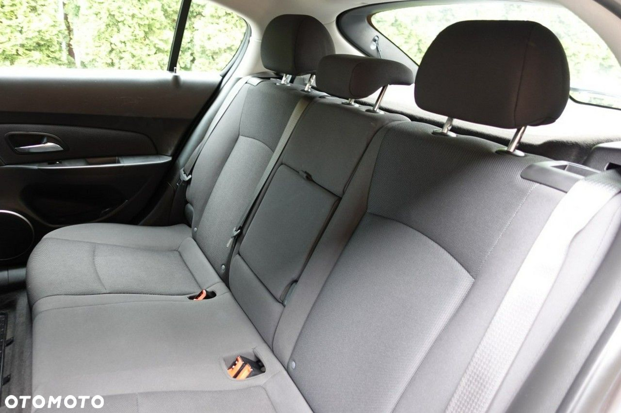 Chevrolet Cruze - 15