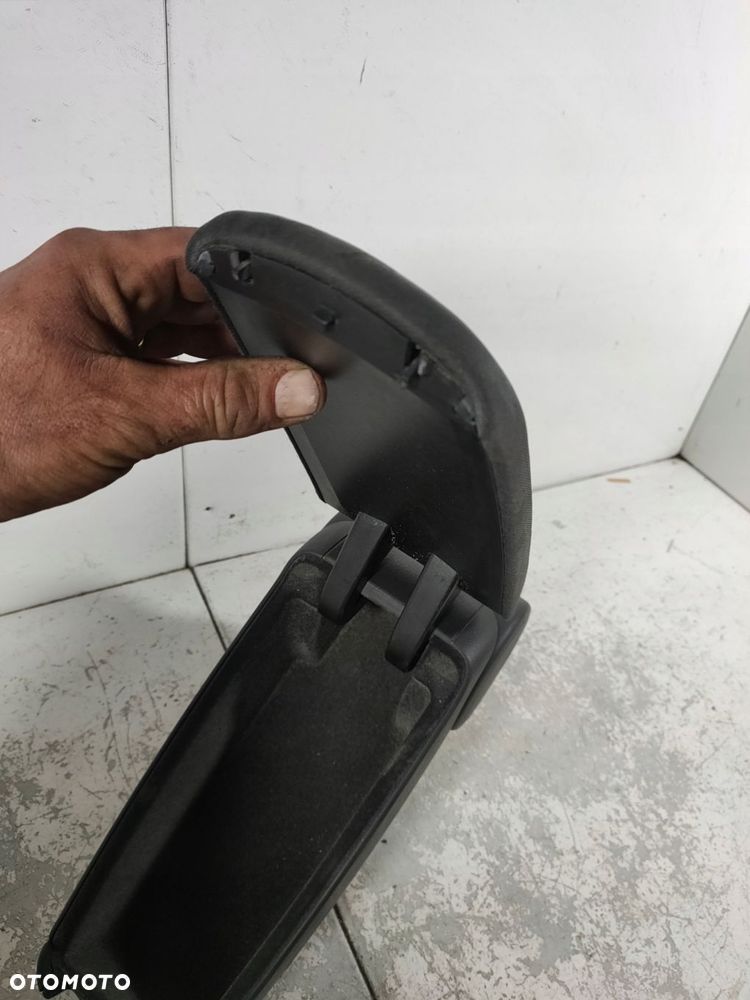 podłokietnik audi a4 b6 kombi sedan 8e0864207d czarny soul welur - 3