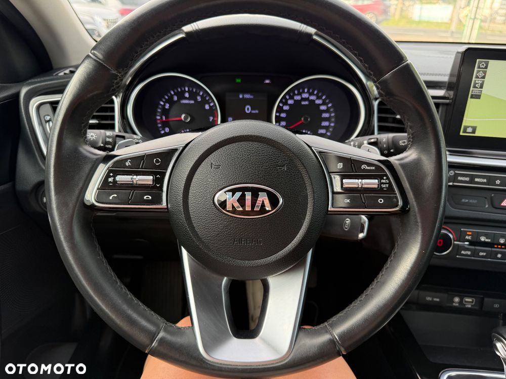 Kia Ceed - 16