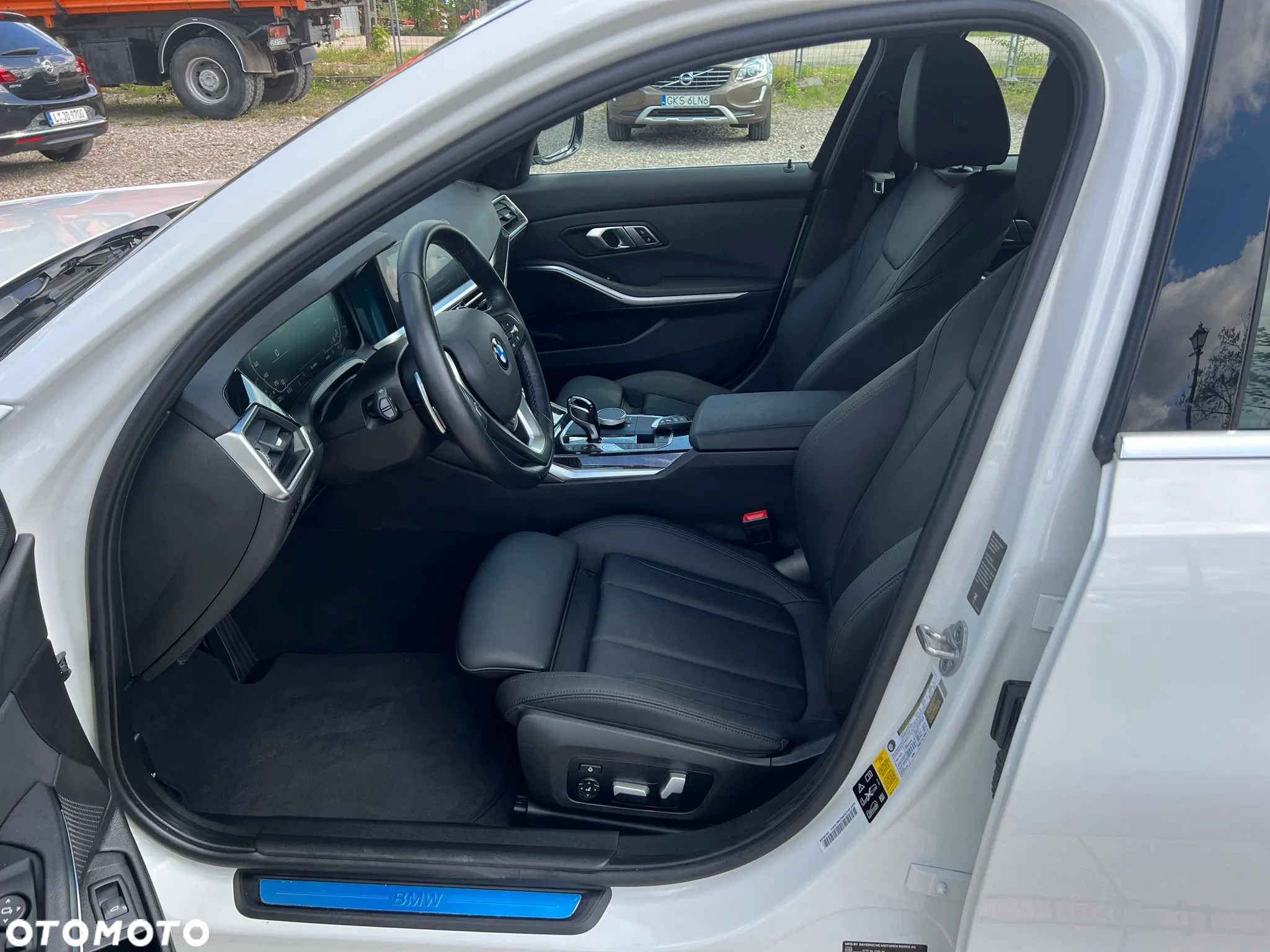 BMW Seria 3 330i Luxury Line sport - 14