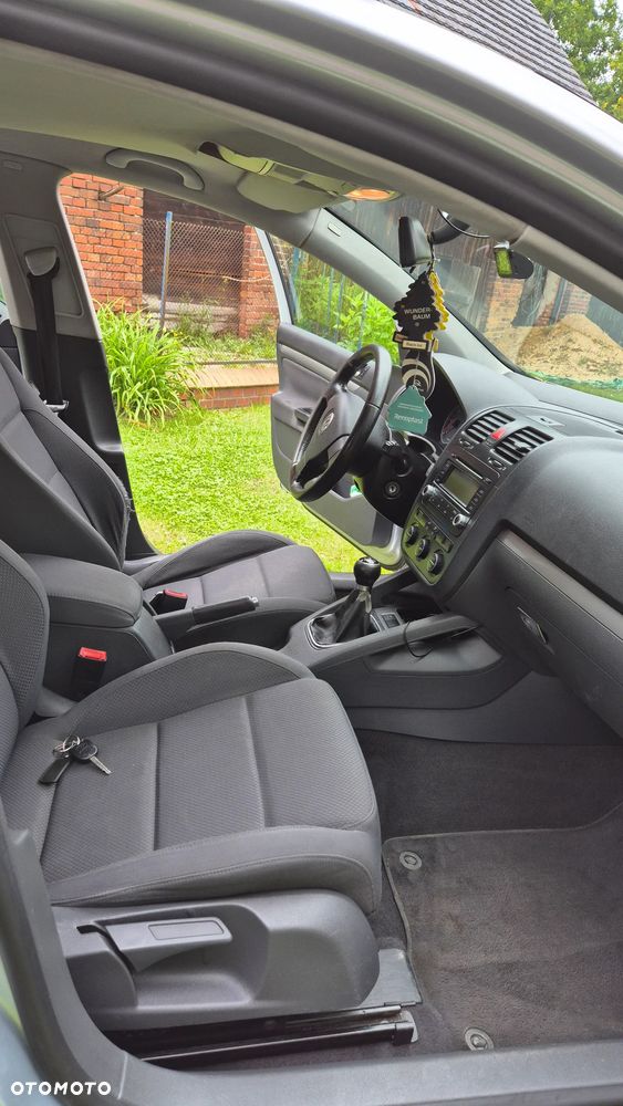 Volkswagen Golf V 1.9 TDI Comfortline - 16