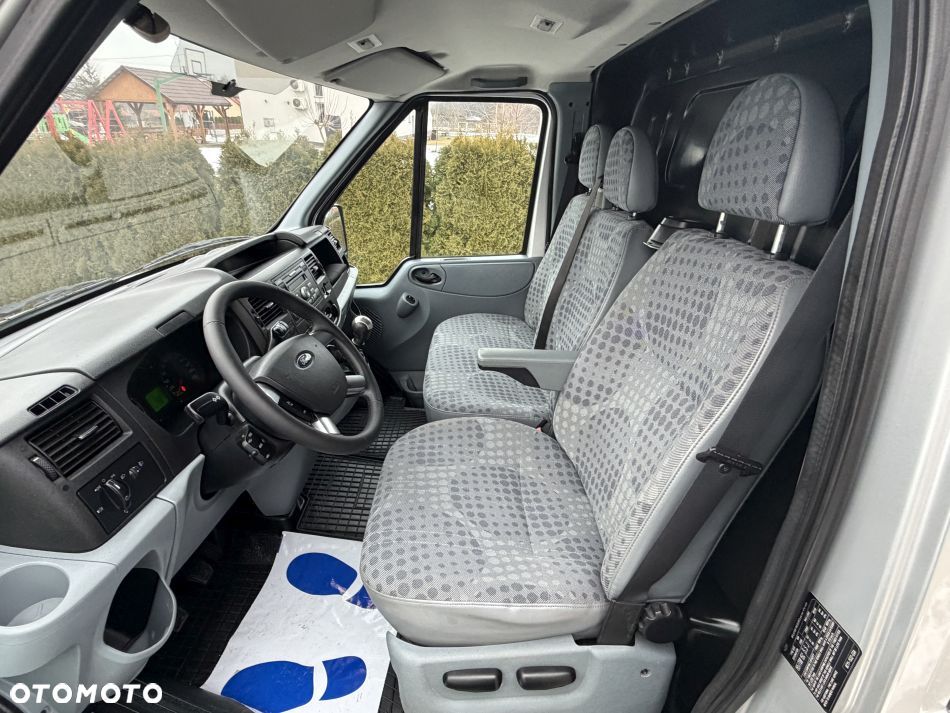 Ford Transit - 18