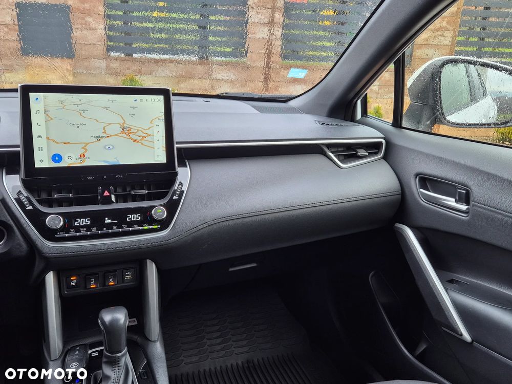 Toyota Corolla Cross - 23