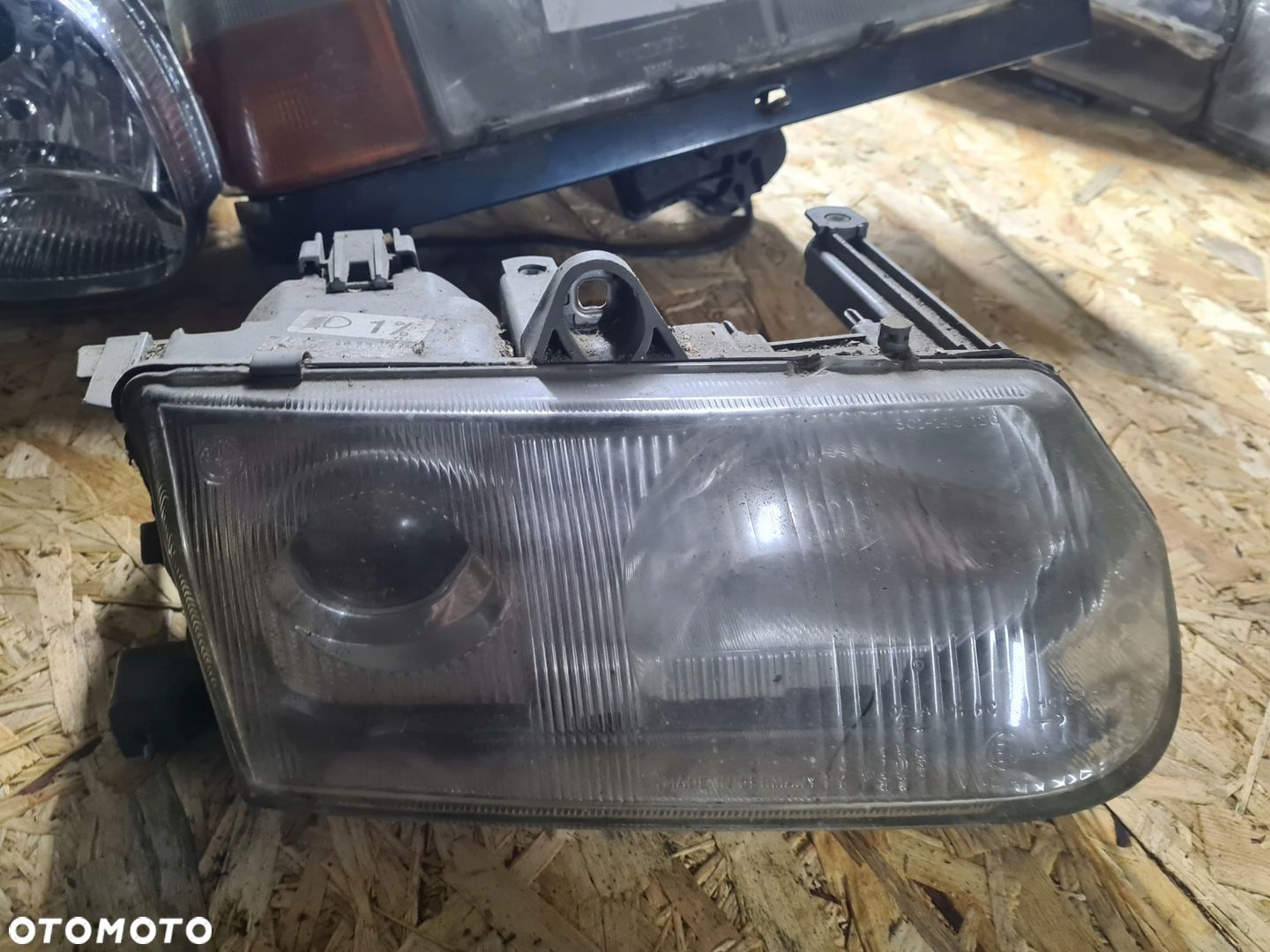 Reflektor lampa prawa przód Alfa Romeo 146 - 1