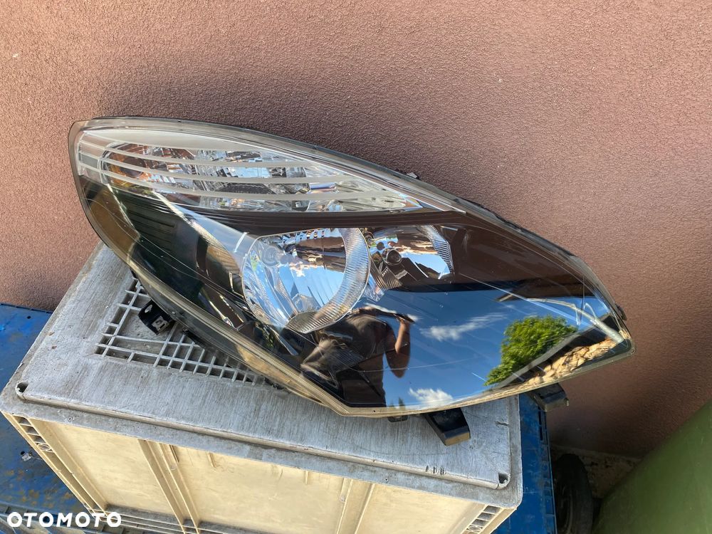 lampa scenic III prawa eu cała - 1