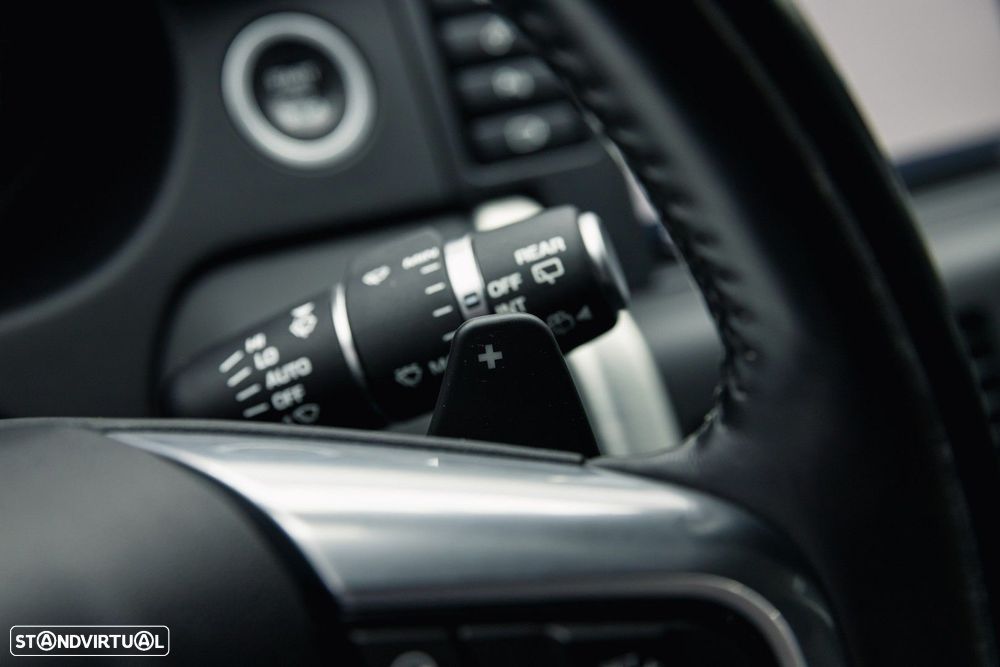 Land Rover Discovery Sport 2.0 TD4 SE Auto - 24