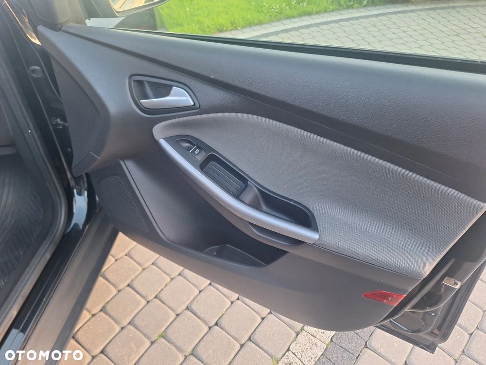 Ford Focus 1.6 TI-VCT Champions Edition - 6