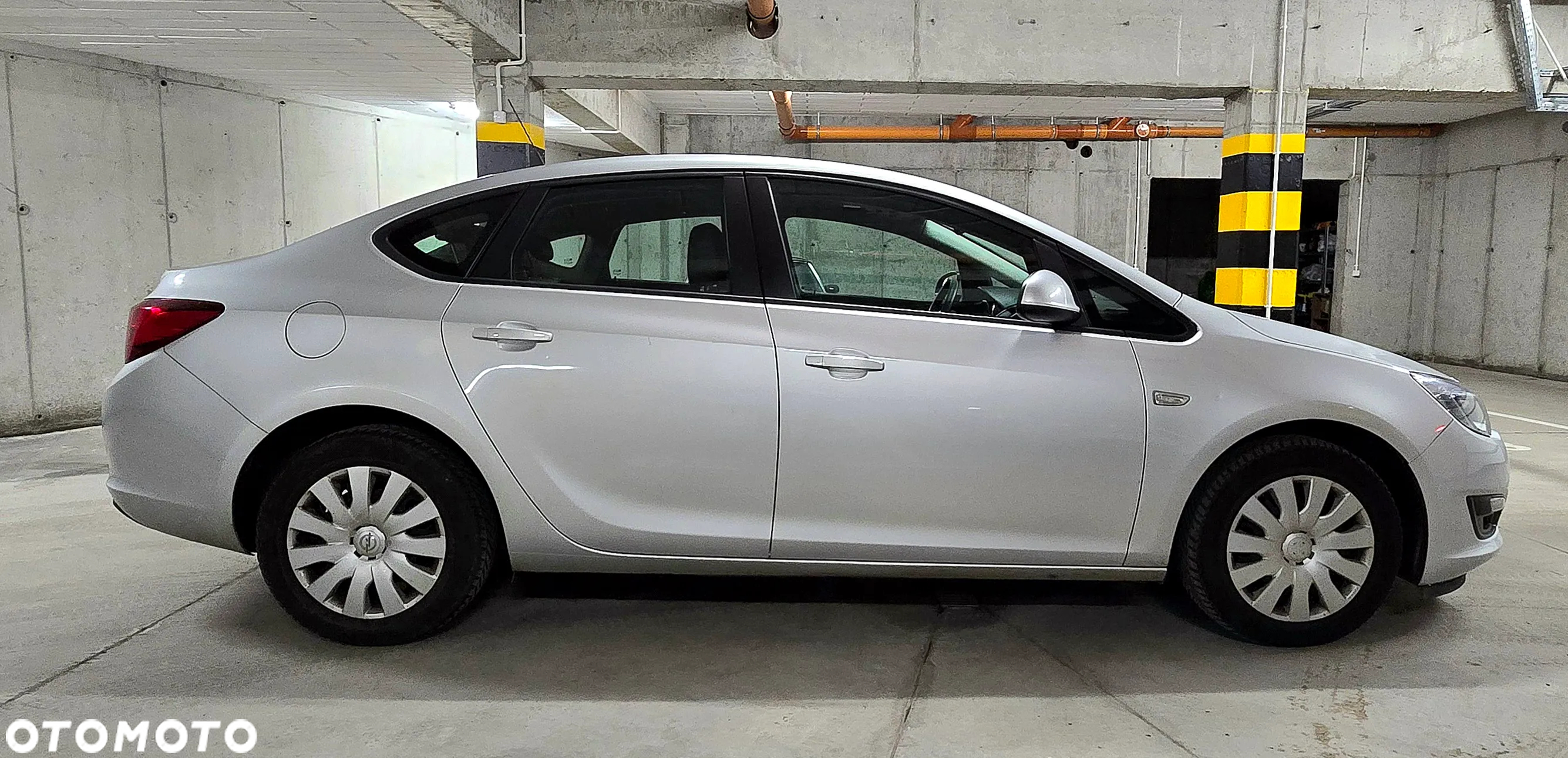 Opel Astra IV 1.4 T Active - 4