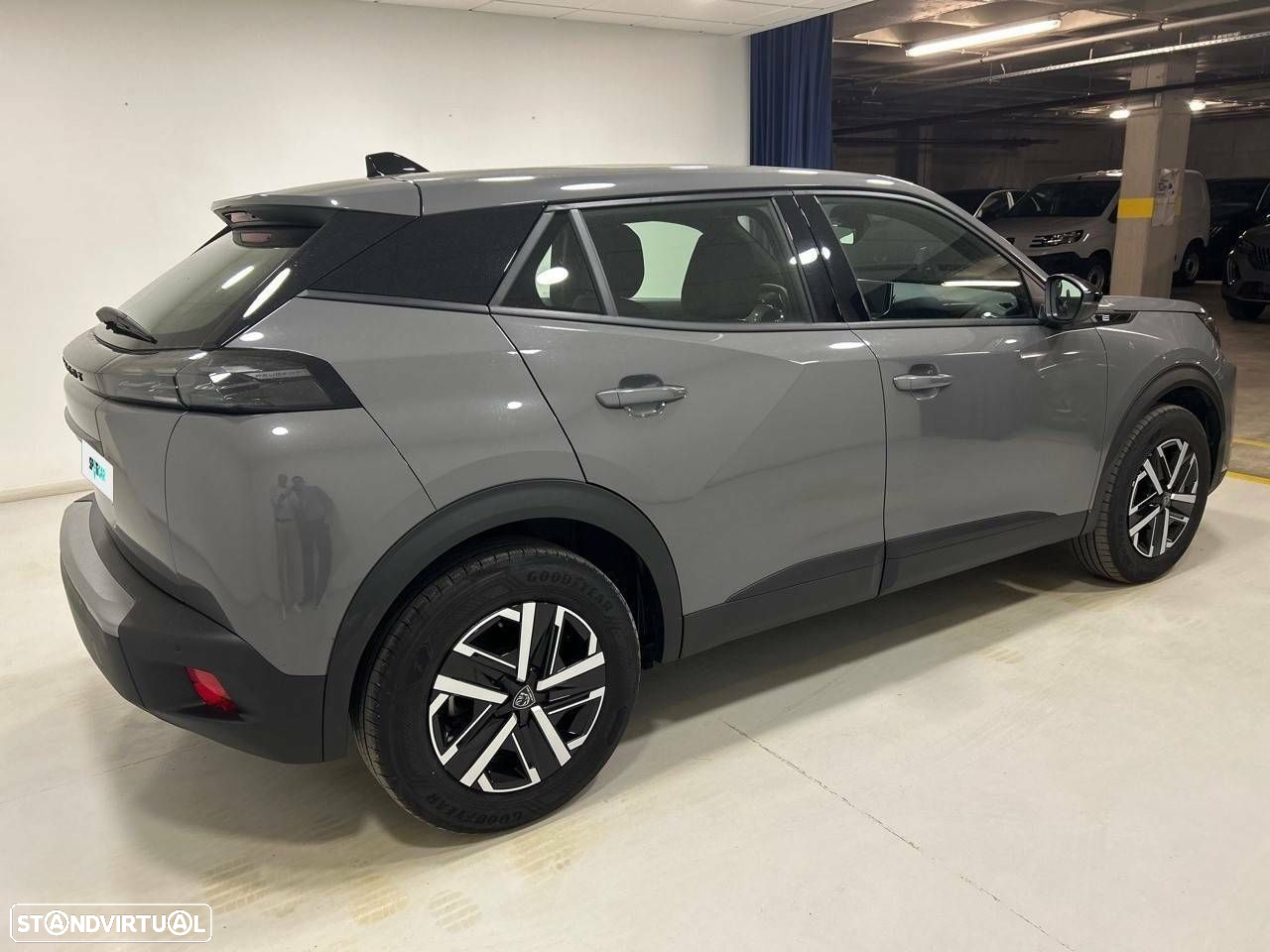 Peugeot e-2008 54 kWh Active - 4