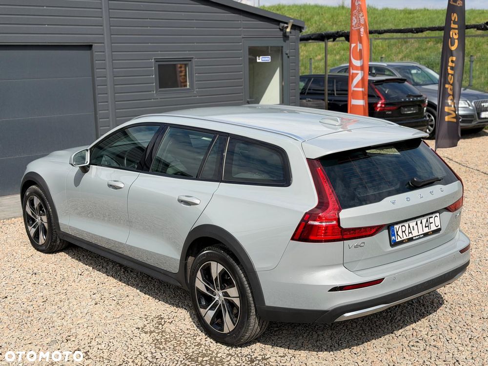 Volvo V60 Cross Country B4 D AWD Geartronic - 12