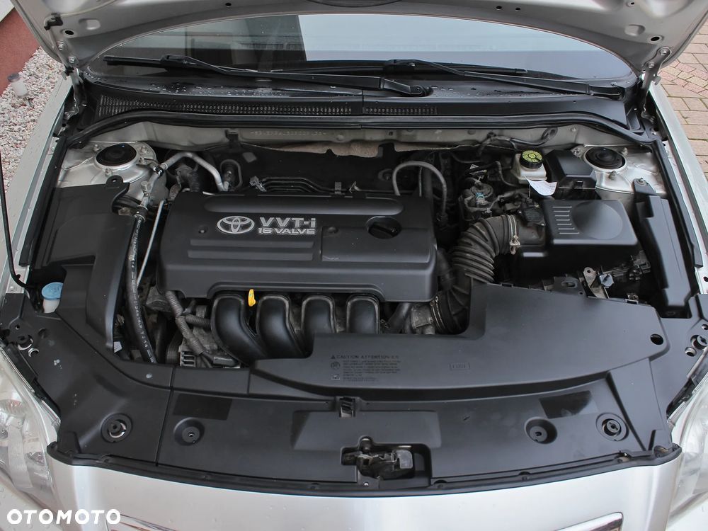 Toyota Avensis 1.8 VVT-i Sol Premium - 27