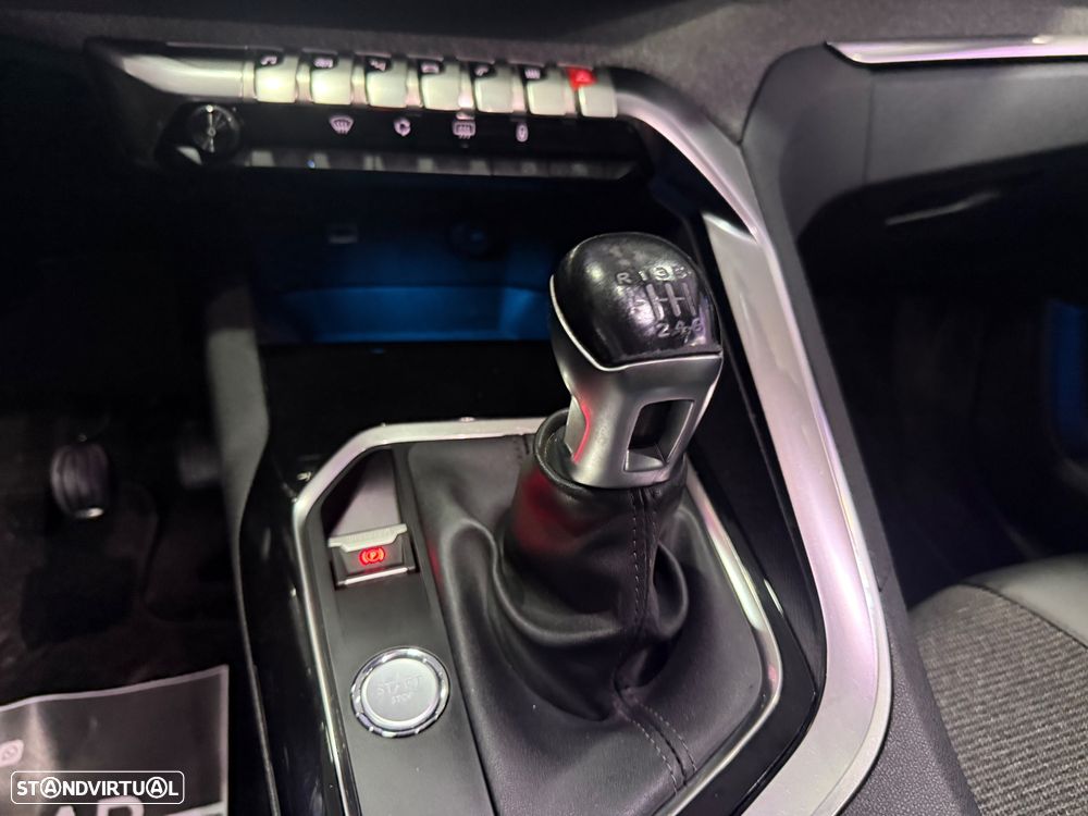 Peugeot 3008 1.2 PureTech Allure J18 - 16