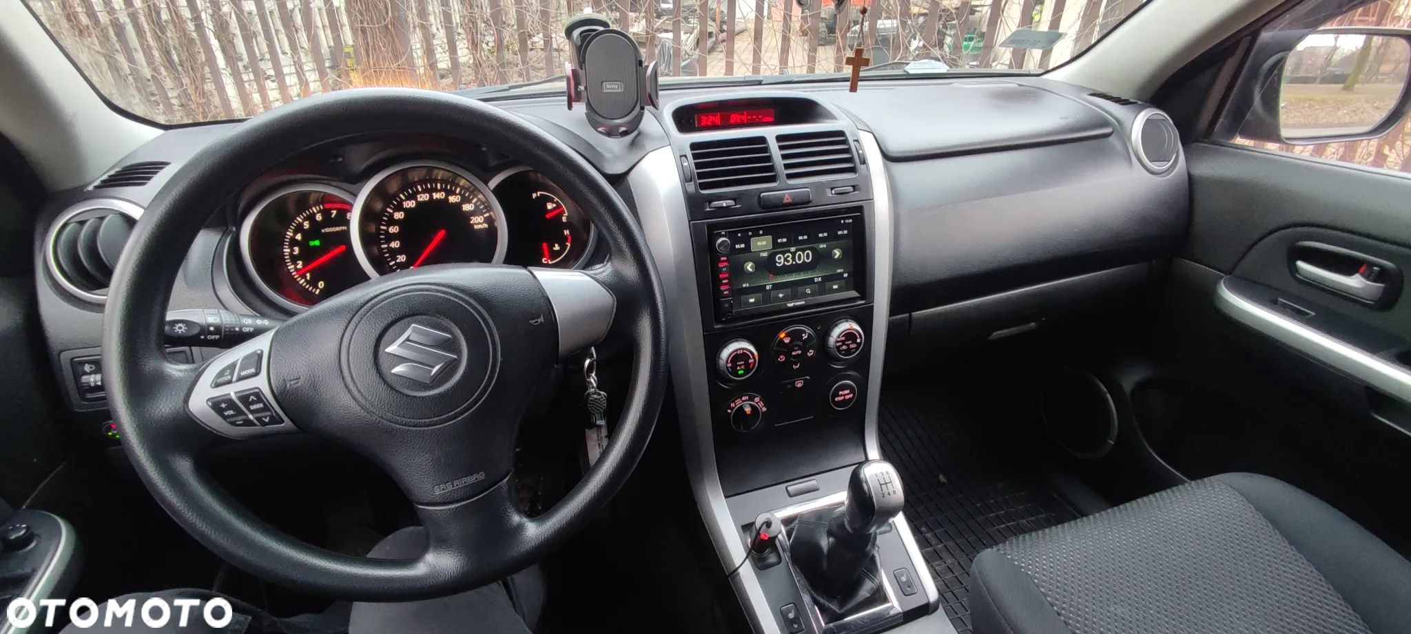 Suzuki Grand Vitara 2.0 - 24