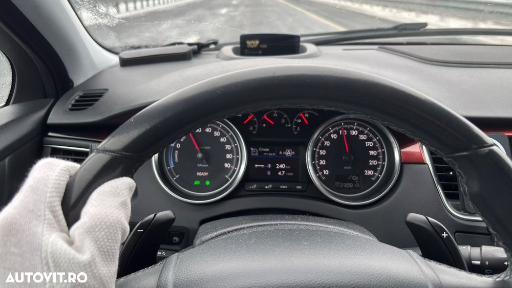 Peugeot 508 RXH Hybrid4 - 1