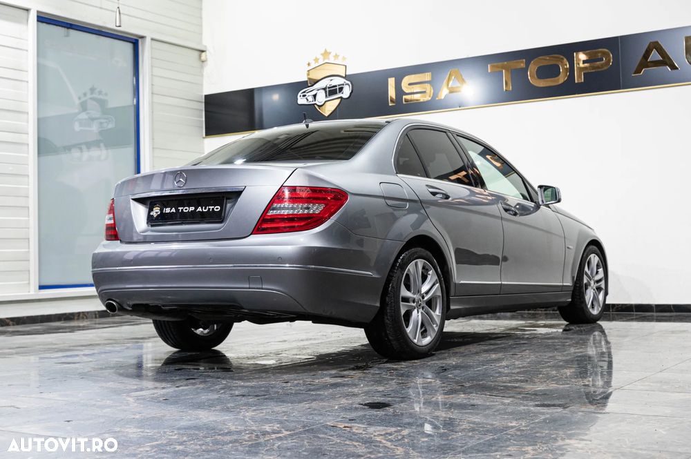 Mercedes-Benz C 250 (BlueTEC) d 4Matic 7G-TRONIC AMG Line - 4