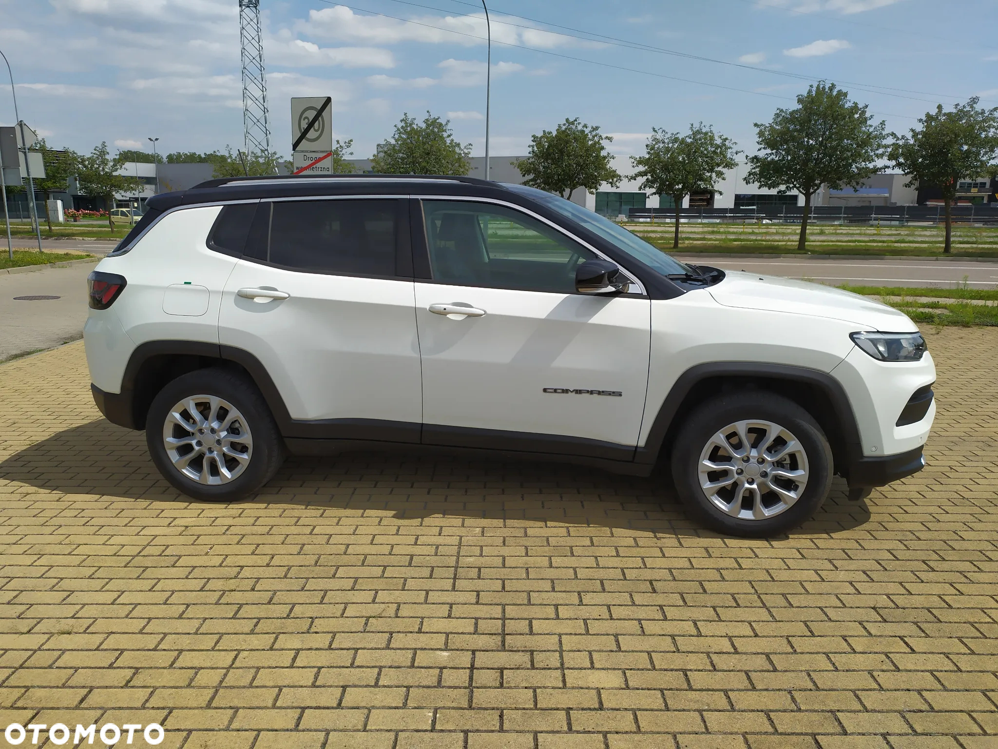 Jeep Compass - 4