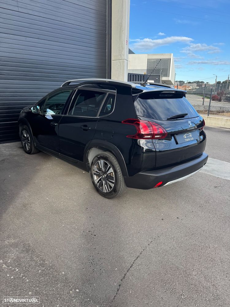 Peugeot 2008 1.2 PureTech Allure - 8