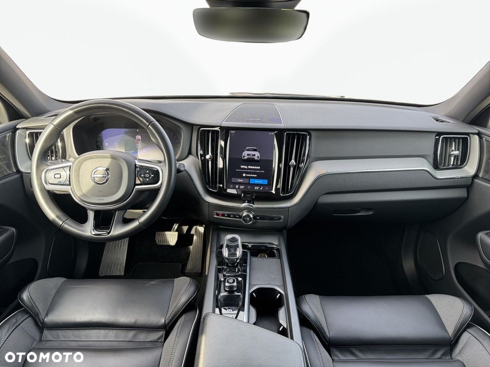 Volvo XC 60 B4 D Momentum - 11