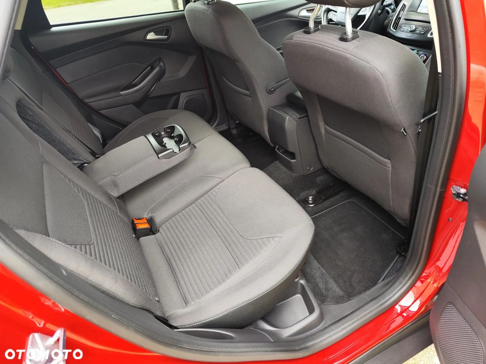 Ford Focus Turnier 1.5 EcoBlue Start-Stopp-System TITANIUM - 29