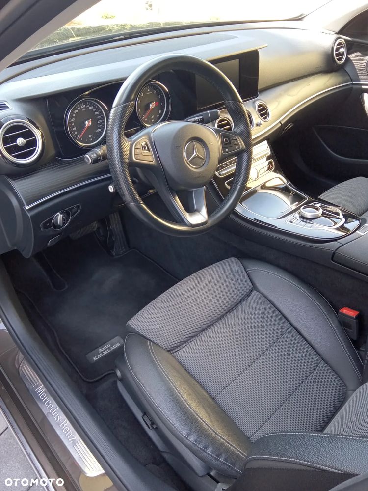 Mercedes-Benz Klasa E 200 9G-TRONIC Avantgarde - 36