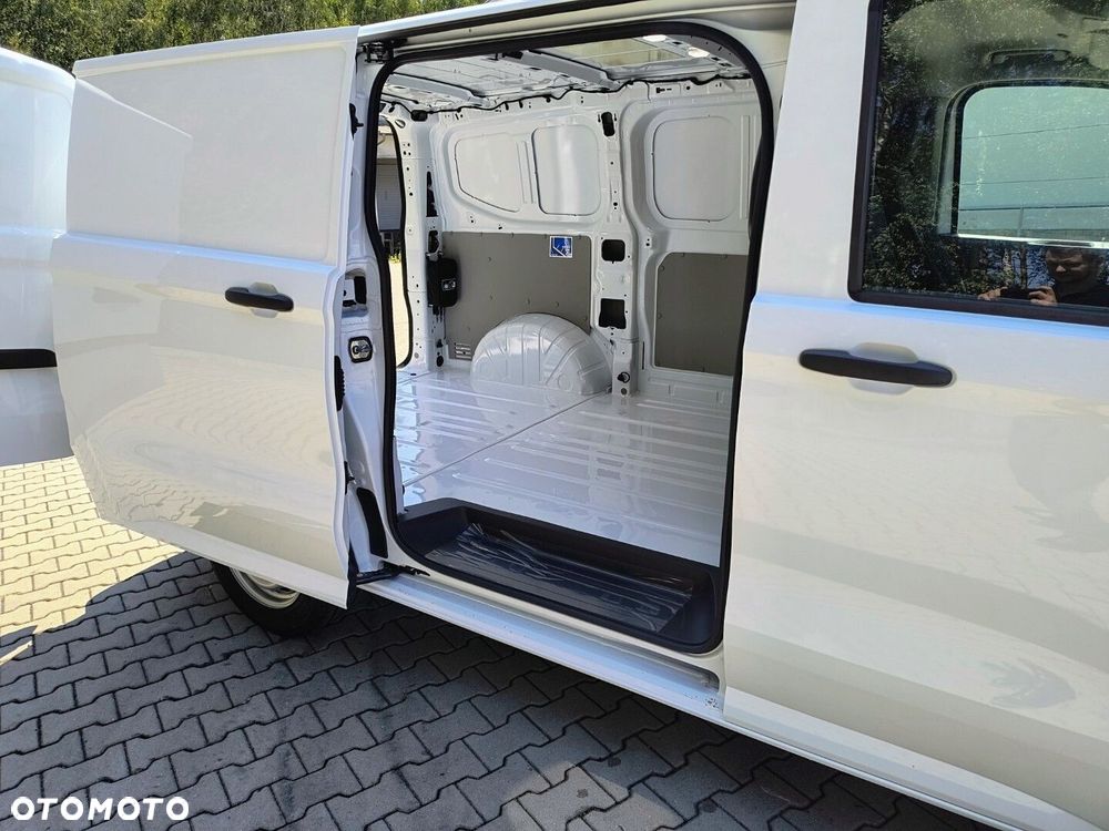 Volkswagen Transporter Furgon silnik: 2,0 l TDI 150 KM / skrzynia biegów: 6-biegowa manualna rozstaw osi: 3100 mm - 10