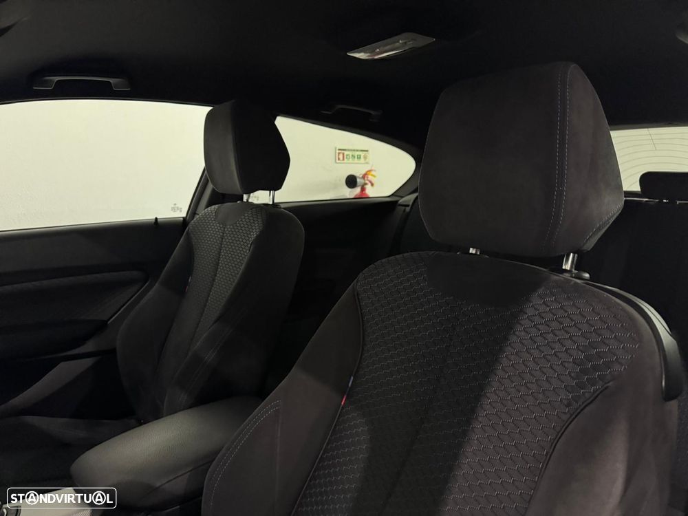 BMW 118 d Pack M - 13