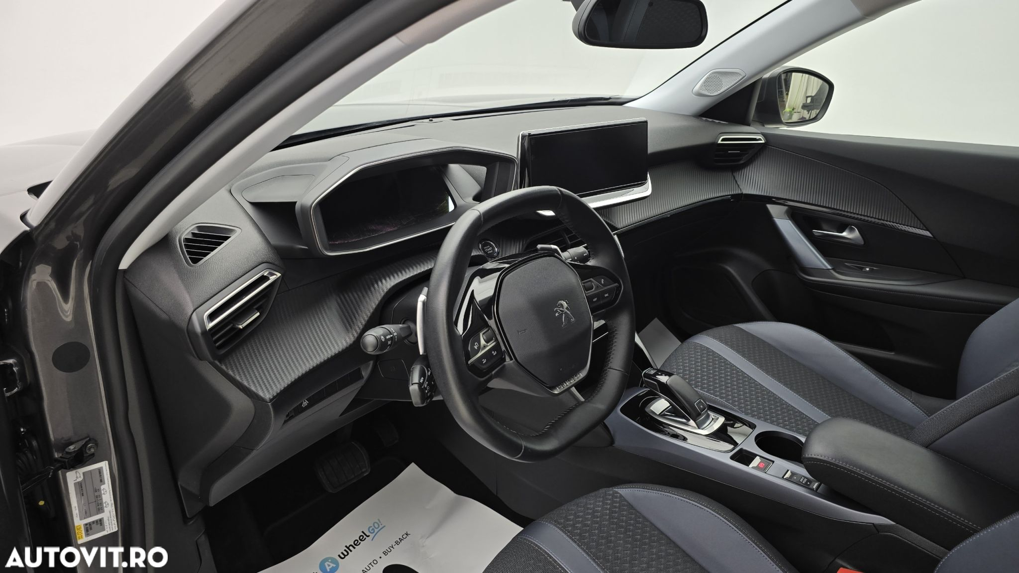 Peugeot 2008 - 13