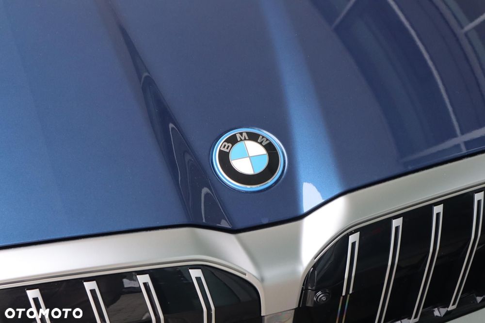 BMW i5 - 9