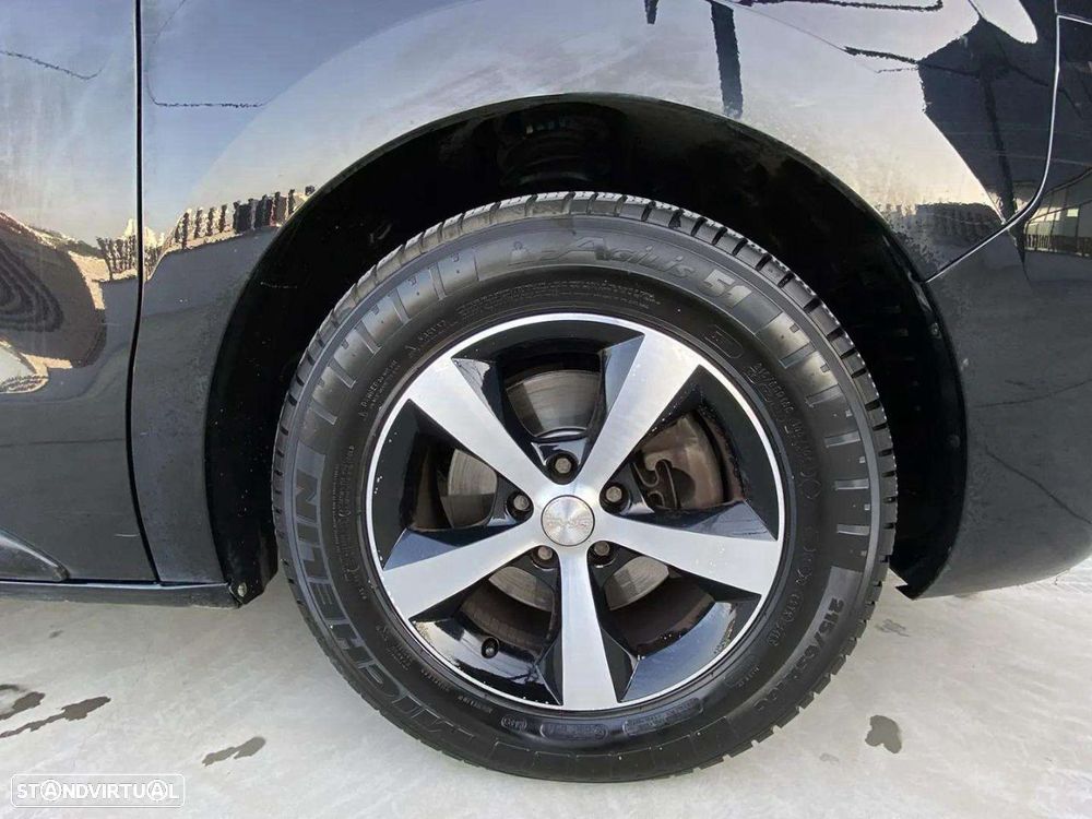 Peugeot Traveller - 22