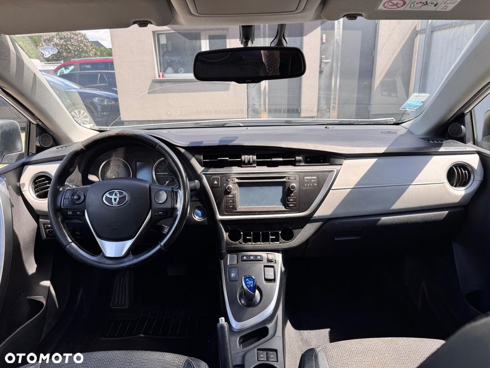 Toyota Auris - 11