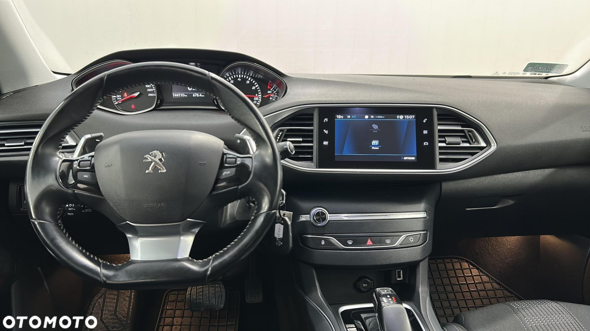 Peugeot 308 - 10