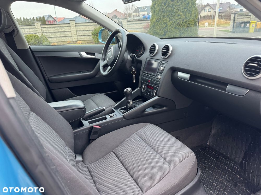 Audi A3 Sportback 2.0 TDI DPF Attraction - 7