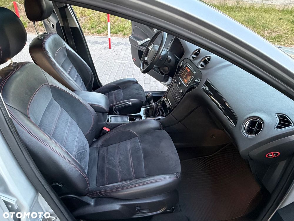 Ford Mondeo 2.0 TDCi Titanium S - 16